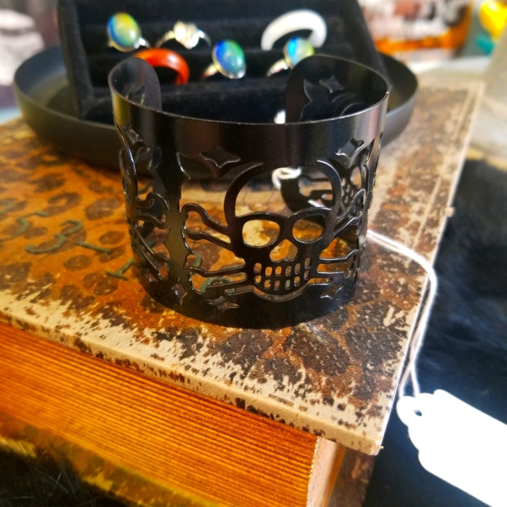 Skull Cuff Bracelet